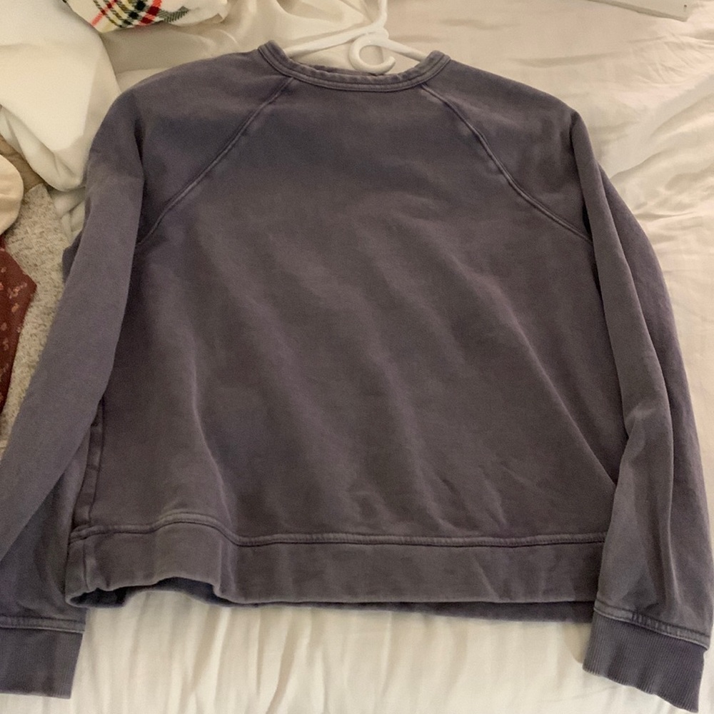 sweatshirt
